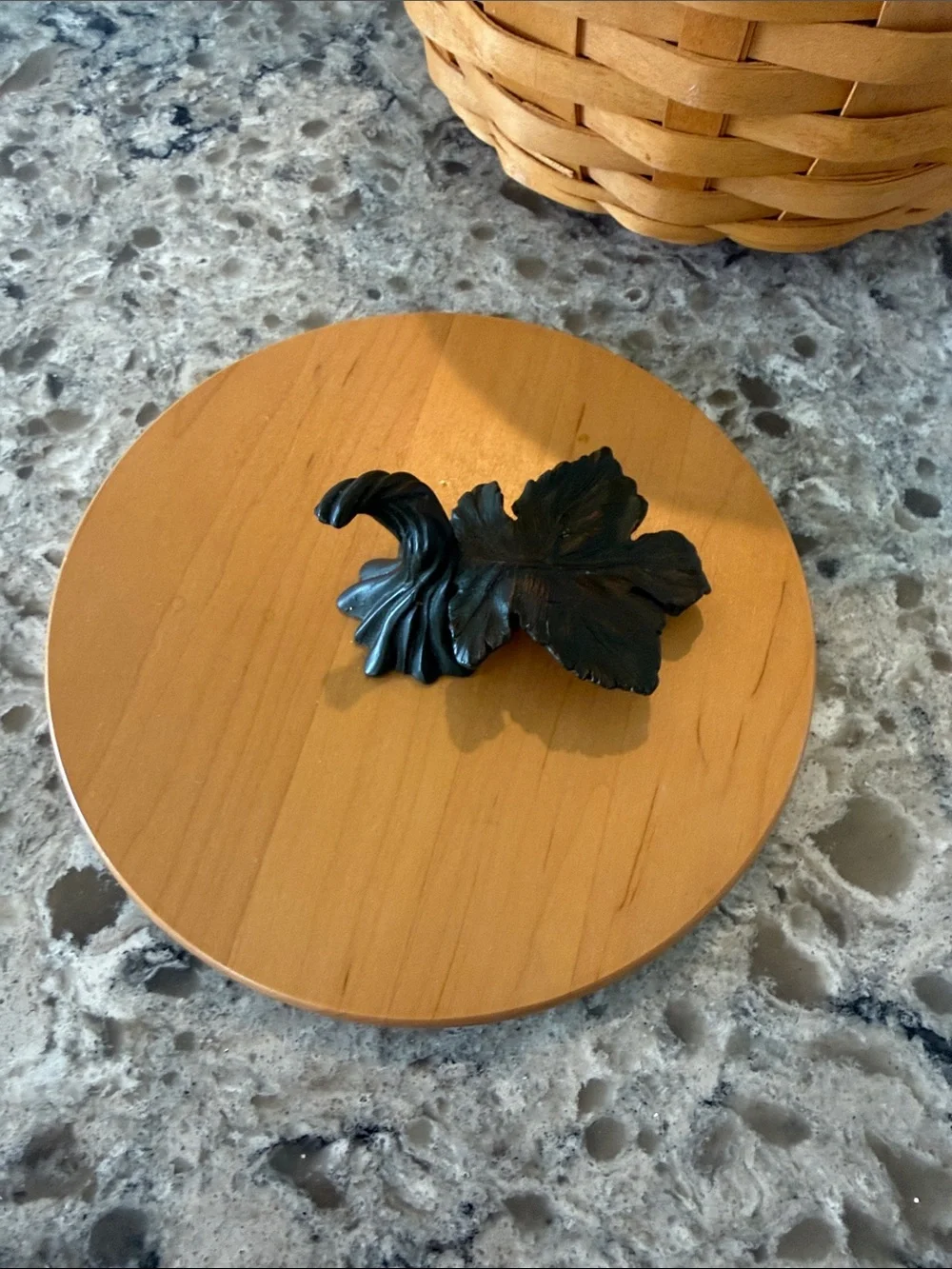 Longaberger Rare Pumpkin-Accent Basket with plastic insert & pumpkin print liner